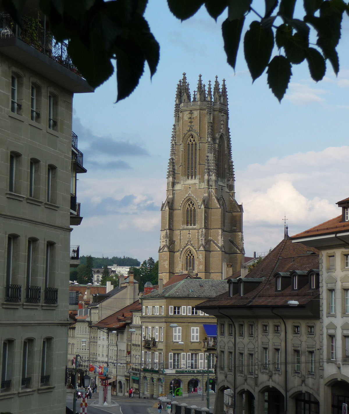 Fribourg, la célèbre cathédrale St-Nicolas